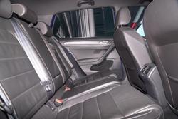 2016 Volkswagen
                Golf R