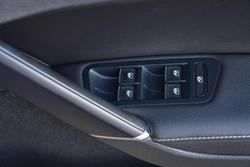 2016 Volkswagen
                Golf R