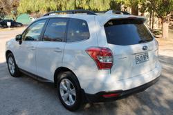 2015 Subaru
Forester 2.0i-L
