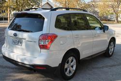 2015 Subaru
Forester 2.0i-L