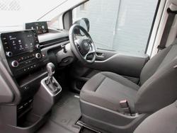 2024 Hyundai
                STARIA LOAD 