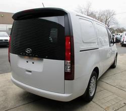 2024 Hyundai
STARIA LOAD
