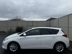 2014 Toyota
Corolla Ascent Sport S-CVT