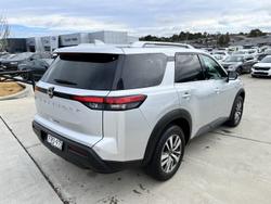 2022 Nissan
Pathfinder Ti