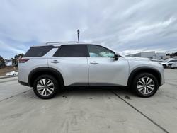 2022 Nissan
Pathfinder Ti