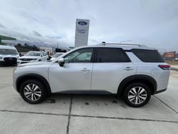 2022 Nissan
Pathfinder Ti