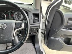 2017 Toyota
Landcruiser GXL