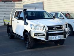 2019 Toyota
                Hilux SR