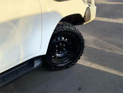 2019 Toyota
                Hilux SR