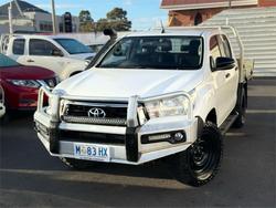 2019 Toyota
                Hilux SR