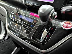 2018 Honda Odyssey VTi-L 5th Gen MY18 Platinum White