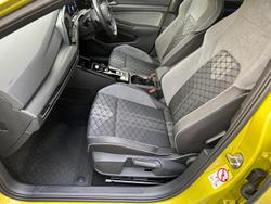 2022 Volkswagen
Golf 110TSI R-Line