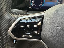 2022 Volkswagen
Golf 110TSI R-Line