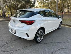 2017 Holden
Astra RS-V