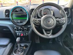 2018 MINI
Countryman Cooper S