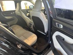 2019 Volvo XC40 T4 Inscription MY19 AWD Onyx Black