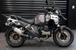 BMW R 1300 GS Adventure Triple Black