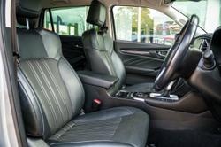 2023 Isuzu
MU-X LS-T
