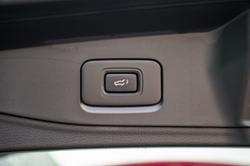 2023 Isuzu
MU-X LS-T