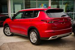 2023 Mitsubishi
Outlander LS