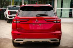 2023 Mitsubishi
Outlander LS
