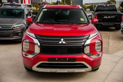 2023 Mitsubishi
Outlander LS