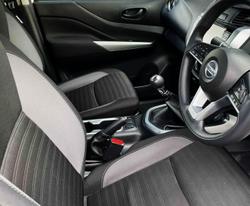 2022 Nissan
Navara SL