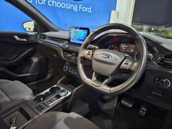 2019 Ford
Focus ST-Line