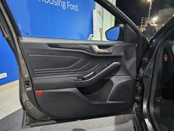 2019 Ford
Focus ST-Line