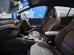 2019 Ford
Focus ST-Line