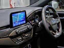 2019 Ford
Focus ST-Line
