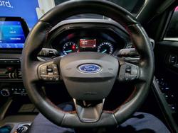 2019 Ford
Focus ST-Line