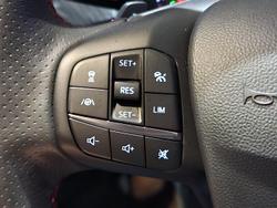 2019 Ford
Focus ST-Line