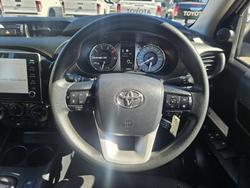2021 Toyota
Hilux SR