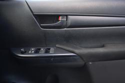 2023 Toyota
Hilux SR