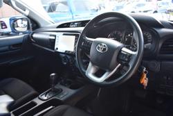 2023 Toyota
Hilux SR