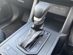 2024 Mitsubishi
Triton GLX+