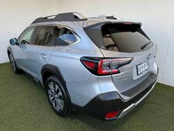 2024 Subaru
Outback AWD Touring