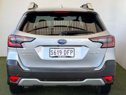 2024 Subaru
Outback AWD Touring