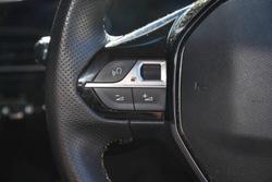 2022 Peugeot
2008 GT