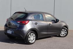 2018 Mazda
                2 Neo