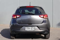 2018 Mazda
                2 Neo
