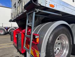 2012 Maxitrans St3 Lead A 12 Pallet -30 Reefer Double Stacker