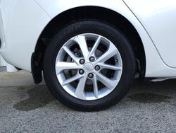 2013 Toyota
Corolla Ascent Sport