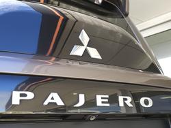 2015 Mitsubishi
Pajero Exceed