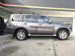 2015 Mitsubishi
Pajero Exceed