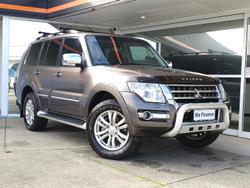 2015 Mitsubishi
Pajero Exceed