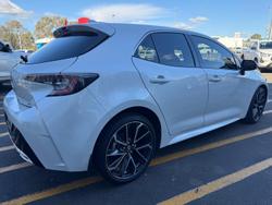 2020 Toyota
                Corolla ZR