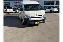 2016 Toyota
                Hiace Commuter