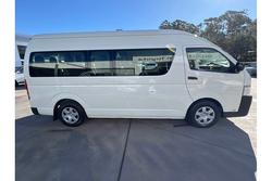 2016 Toyota
                Hiace Commuter